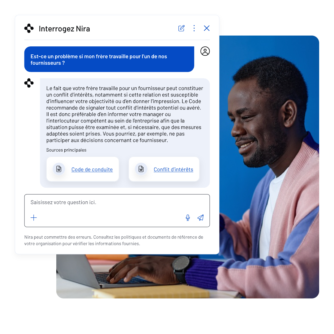 A man in a purple sweater types on a laptop. Above him, a NAVEX One Policy & Procedure Management interface discusses conflict of interest when a sibling works for a supplier, with options for Code de conduite and Conflit dintérêts..